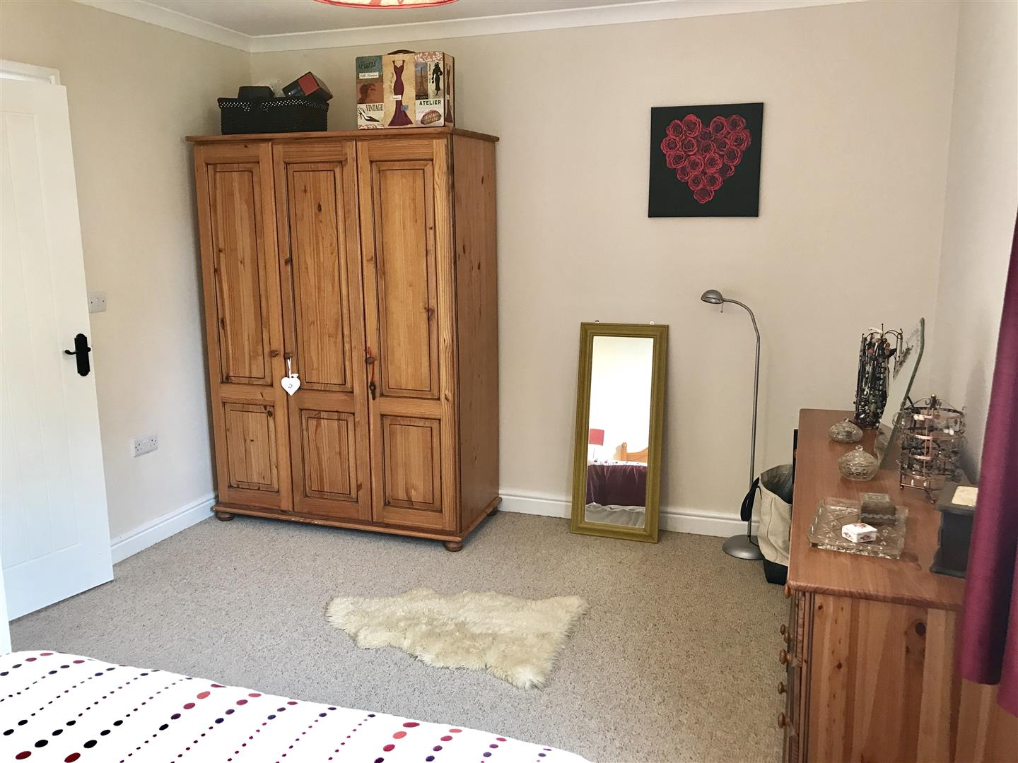 ANOTHER ROOM ASPECT